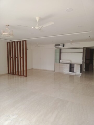 Living Room in 4 BHK Apartment at Parinee Aria, Juhu – for Rent