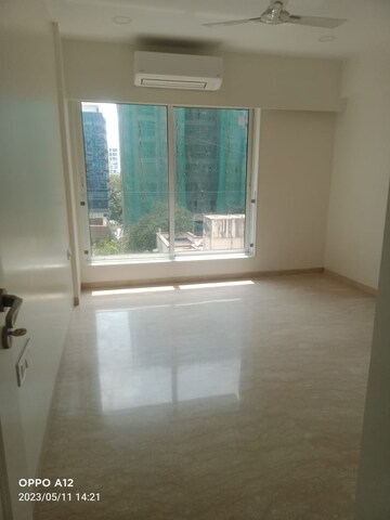 Master Bedroom in 4 BHK Apartment at Parinee Aria, Juhu – for Rent
