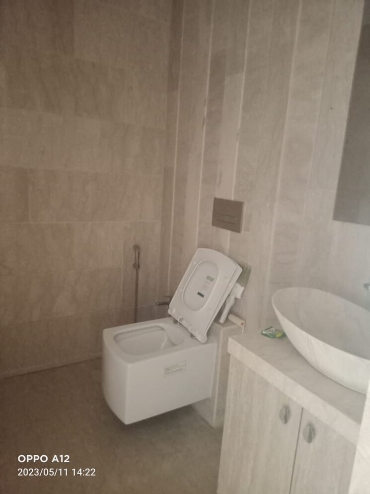 Bathroom, parinee-aria 4 Bedroom 1850 Sq.Ft. Apartment In Juhu Mumbai 8084361
