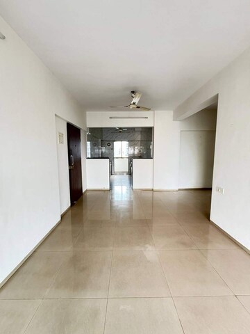 Living Room in 2 BHK Apartment at Chembur – for Rent