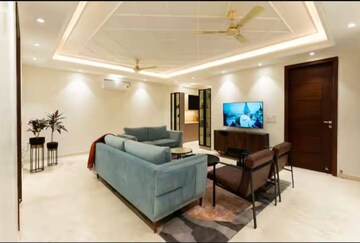 Master Bedroom in 3 BHK Builder Floor at Palam Vihar Residents Association, Palam Vihar – for Rent