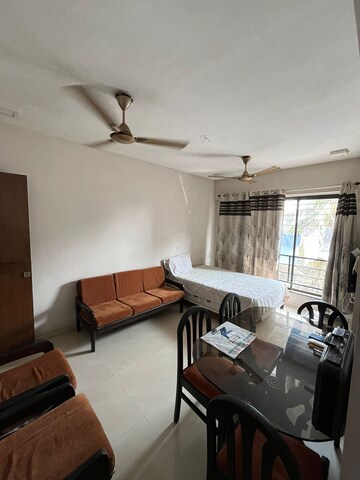 Living Room in 2 BHK Apartment at Chembur – for Rent