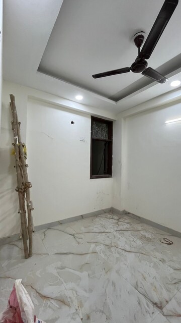 Room in 2 BHK Apartment at Palm Residency Chhatarpur, Chattarpur – for Rent