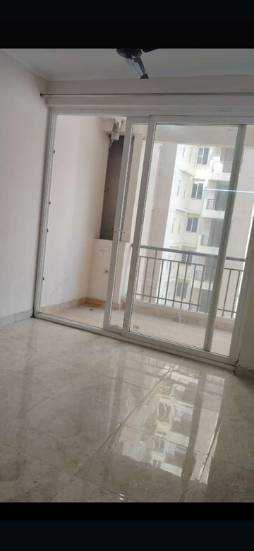 Staircase in 3 BHK Apartment at Amrapali Golf Homes, Sector 4, Greater Noida – for Rent