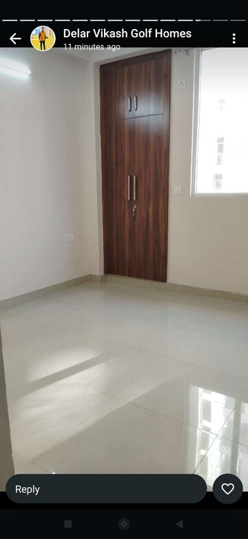 Room in 3 BHK Apartment at Amrapali Golf Homes, Sector 4, Greater Noida – for Rent