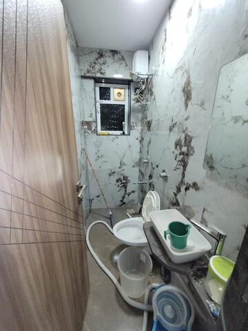 Bathroom in 1 BHK Apartment at Collectors Colony – for Rent