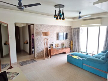 Bedroom in 2 BHK Apartment at HDIL Metropolis Residences, Andheri West – for Rent
