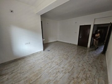 Room in 2 BHK Apartment at Bariatu – for Rent
