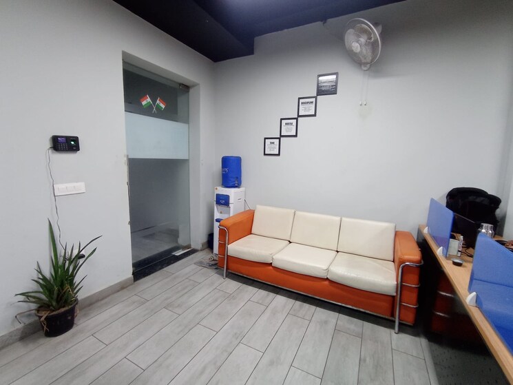 Floor Plan, alphathum Commercial Office Space 570 Sq.Ft. In Sector 90 Noida 8084800