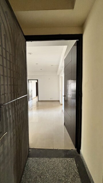 Building Lobby in 3 BHK Apartment at Gardenia Gateway, Sector 75 – for Rent