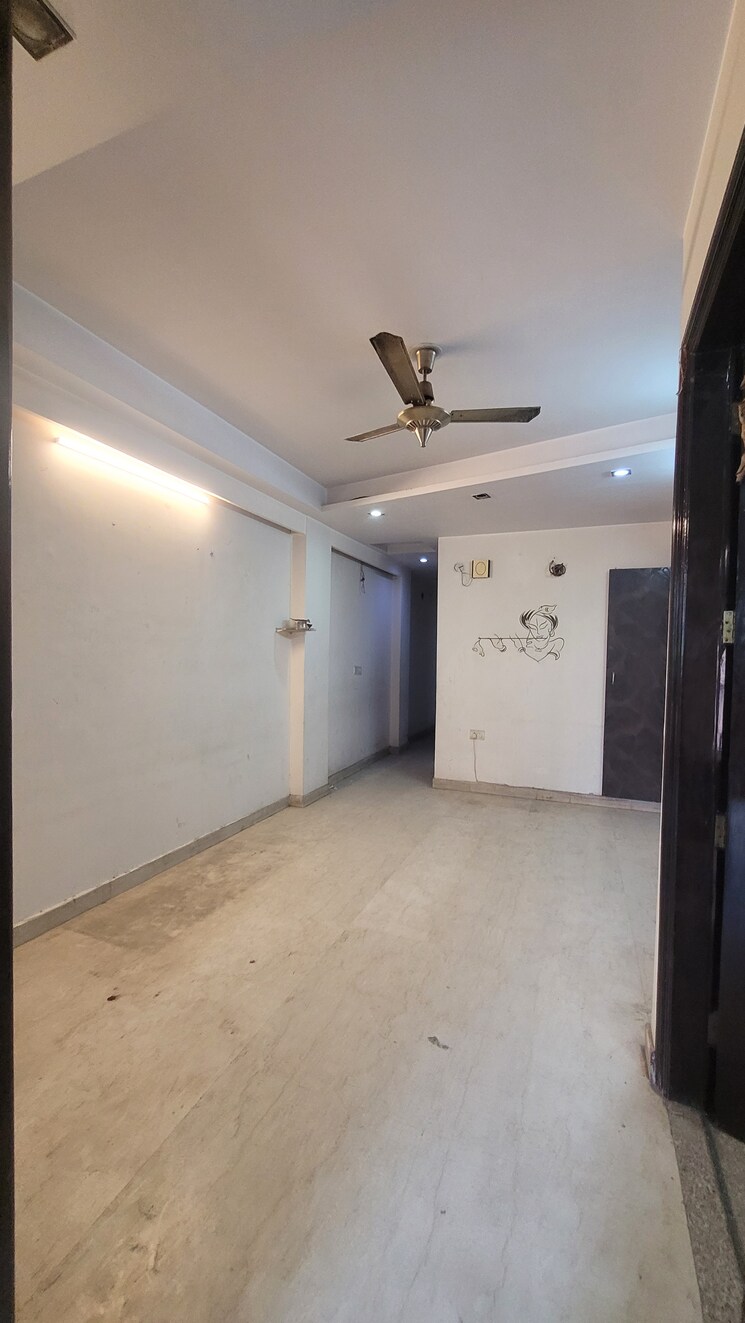 Living Room, yojna vihar 3 Bedroom 1125 Sq.Ft. Builder Floor In Yojna Vihar Delhi 8084588