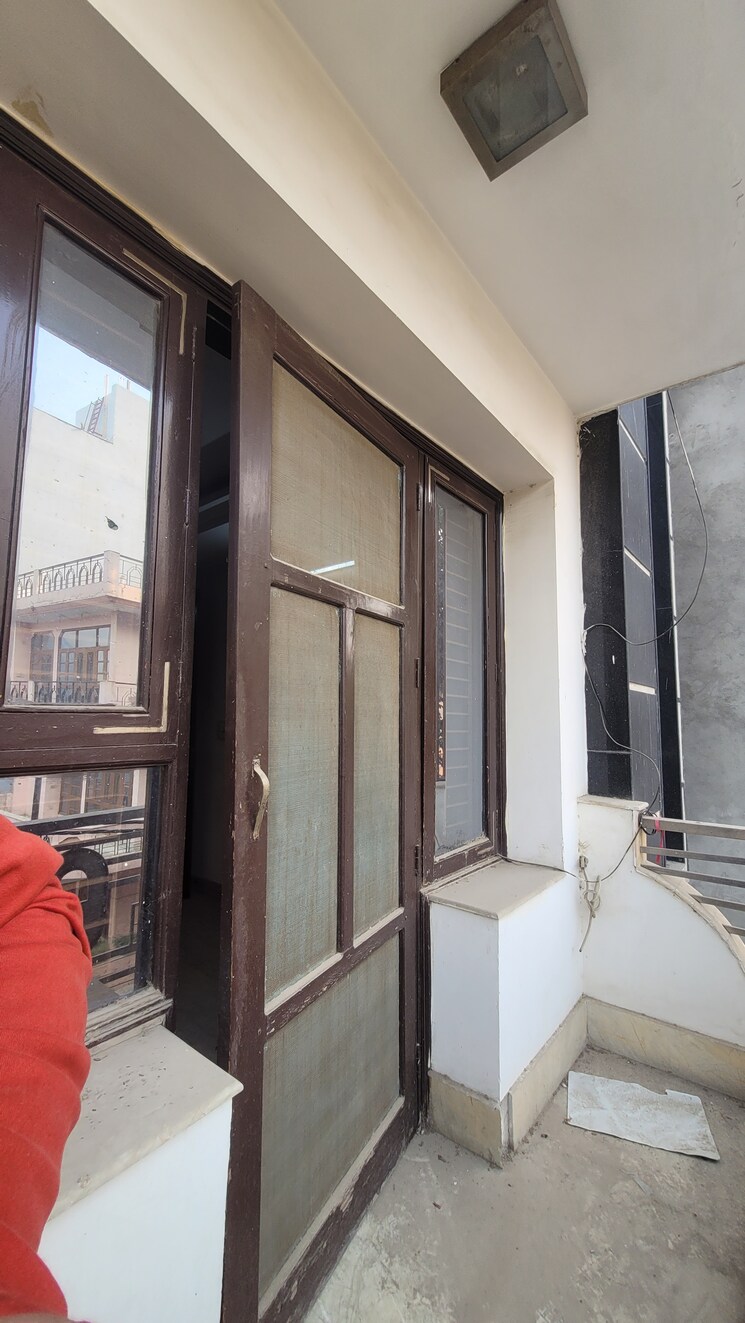 Balcony, yojna vihar 3 Bedroom 1125 Sq.Ft. Builder Floor In Yojna Vihar Delhi 8084588