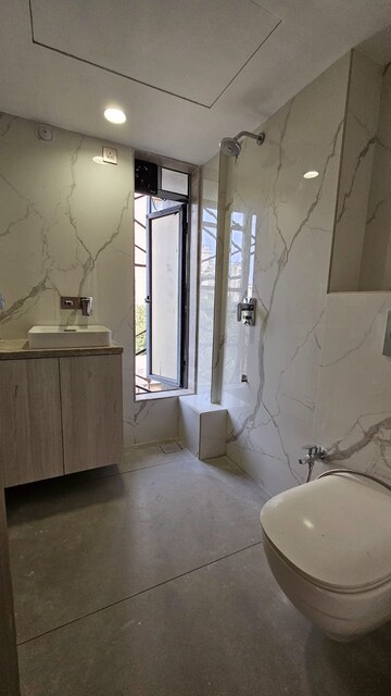 Bathroom in 4 BHK Apartment at Juhu Scheme, Juhu – for Rent