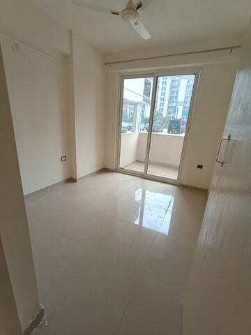 Room in 3 BHK Apartment at ROF Aalayas, Sector 102 – for Rent
