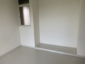 Room in 1 BHK Apartment at Vijay Orovia, Ghodbunder Road – for Sale