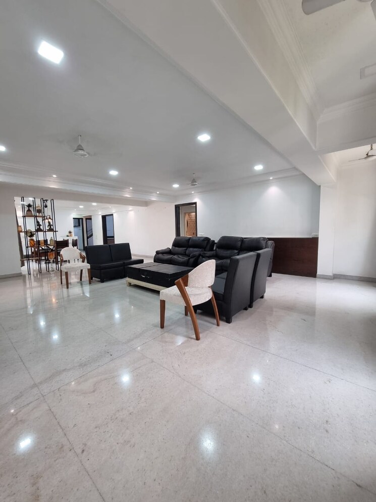 Gym, udgith-apartment 4 Bedroom 2800 Sq.Ft. Apartment In Juhu Mumbai 8084731