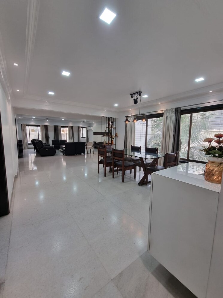  Parking, udgith-apartment 4 Bedroom 2800 Sq.Ft. Apartment In Juhu Mumbai 8084731