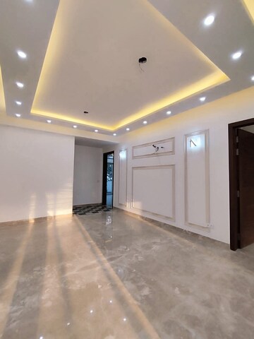 Room in 3 BHK Builder Floor at Palam Vihar Residents Association, Palam Vihar – for Rent