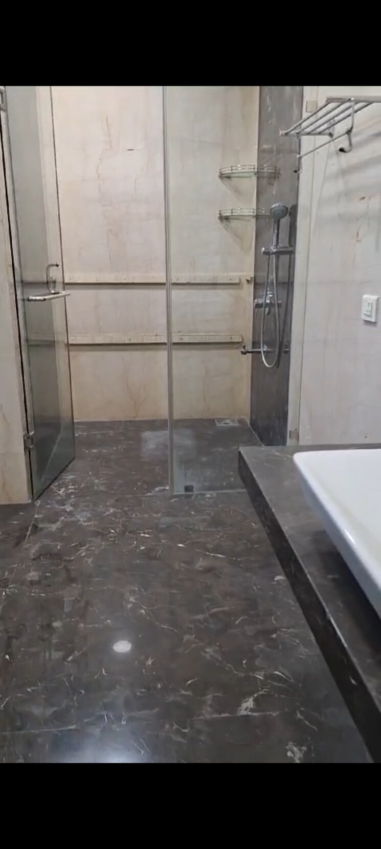 Bathroom, windsor-grande-residences 3.5 Bedroom 2300 Sq.Ft. Apartment In Andheri West Mumbai 8084752