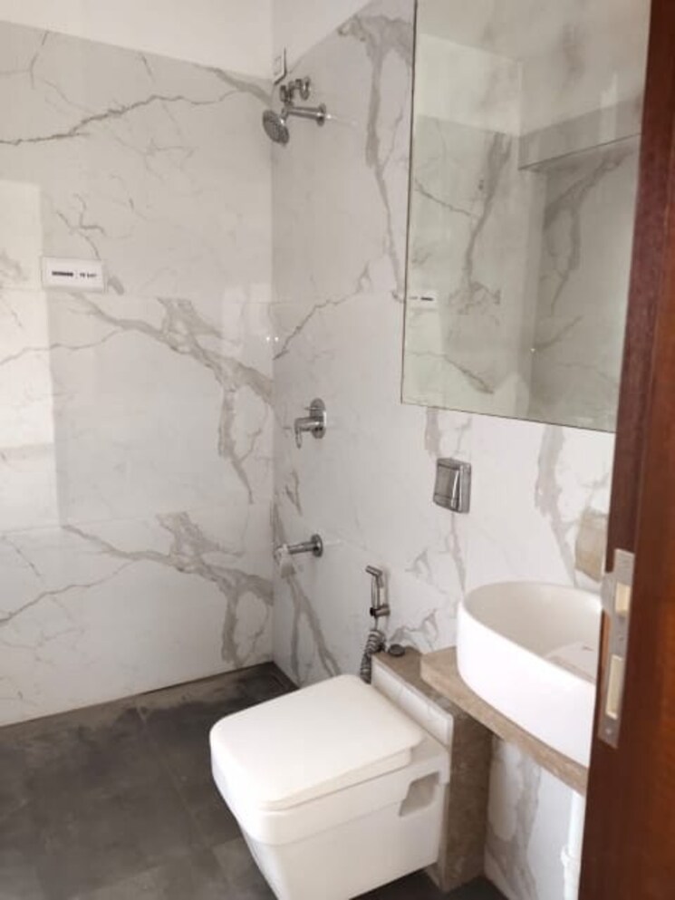 Bathroom, goregaon west 1 Bedroom 424 Sq.Ft. Apartment In Goregaon West Mumbai 8084824