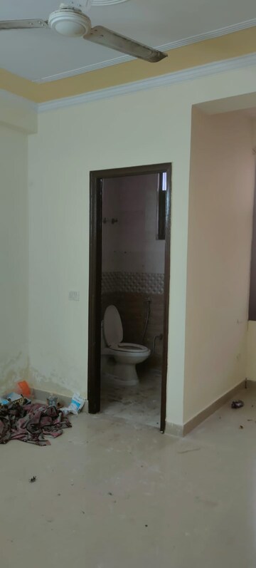 Furnished Amenities in 2 BHK Apartment at Neb Sarai – for Rent