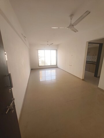 Room in 3 BHK Apartment at SSD Goregaon Pearl CHSL, Goregaon West – for Sale