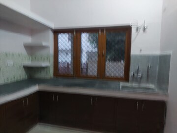 Room in  Pg at Gomti Nagar – for Rent