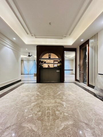 Room in 1 BHK Builder Floor at Ansal Plaza Sector-23, Sector 23 – for Rent