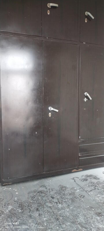 Furnished Amenities in 2 BHK Apartment at Sector 16c Greater Noida – for Rent