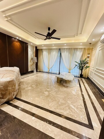 Bedroom in 1.5 BHK Builder Floor at Ansal Plaza Sector-23, Sector 23 – for Rent