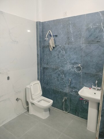 Bathroom in 2 BHK Builder Floor at Gomti Nagar – for Rent