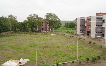 Plot For Sale in Sector 48