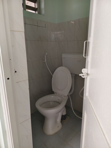 Master Bedroom in 1 BHK Builder Floor at Halasuru – for Rent