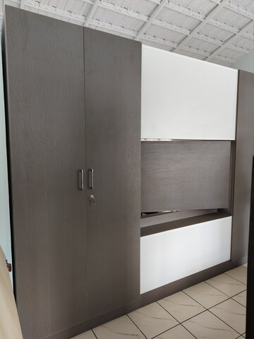 Room in 1 BHK Builder Floor at Halasuru – for Rent