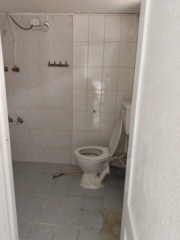 Bathroom in 1 BHK Builder Floor at Halasuru – for Rent