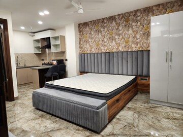 Bedroom in 1 RK Builder Floor at Ansal Sushant Lok I, Sector 43 – for Rent