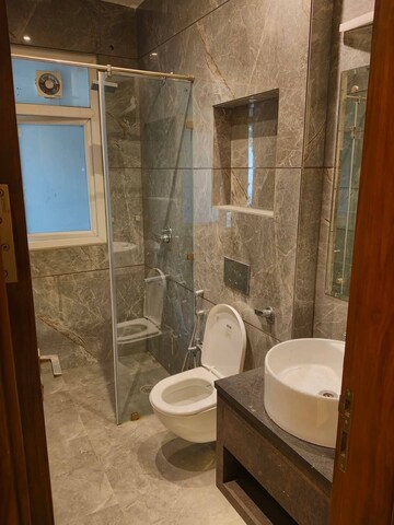 Bathroom in 2 BHK Builder Floor at Ansal Plaza Sector-23, Sector 23 – for Rent