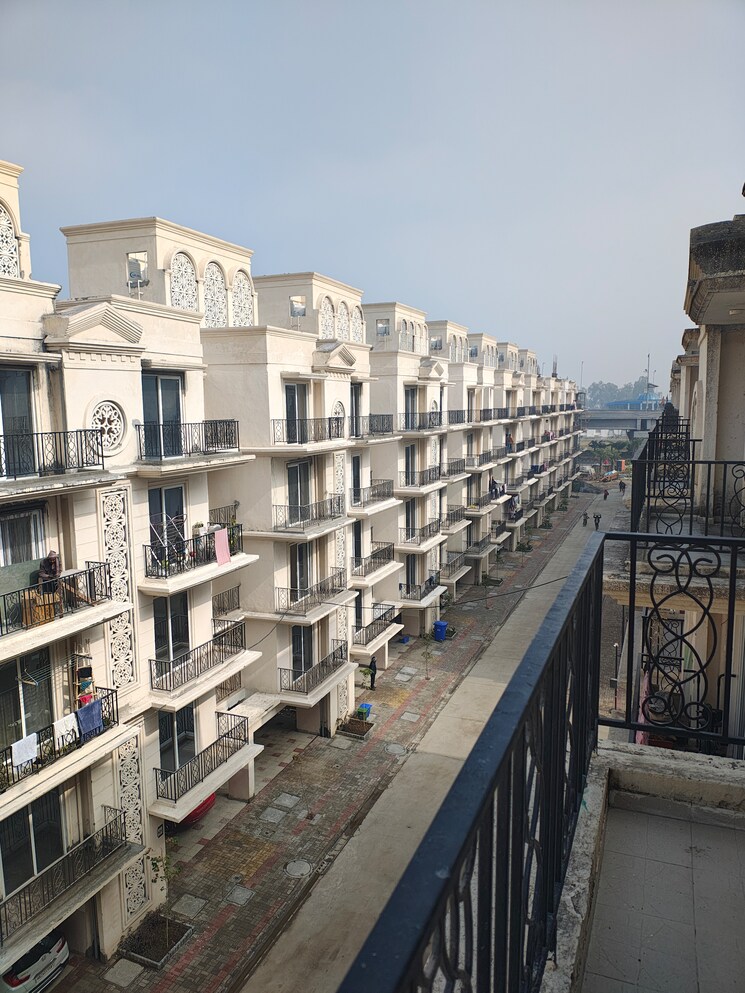 Exterior View, signature-global-park-4-and-5 2.5 Bedroom 1081 Sq.Ft. Apartment In Sohna Sector 36 Gurgaon 8085109