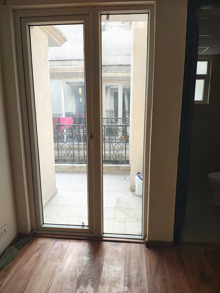 Kitchen, signature-global-park-4-and-5 2.5 Bedroom 1081 Sq.Ft. Apartment In Sohna Sector 36 Gurgaon 8085109