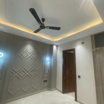 Furnished Amenities in 4 BHK Builder Floor at Niti Khand – for Sale