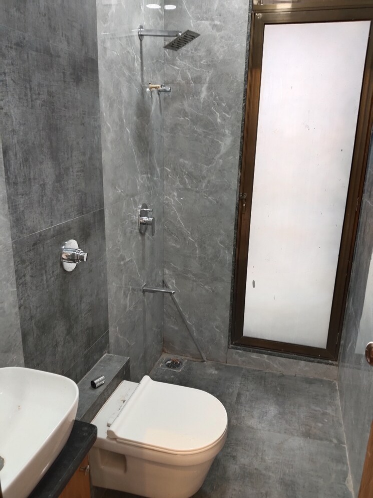 Bathroom, goregaon west 1 Bedroom 400 Sq.Ft. Apartment In Goregaon West Mumbai 8085132