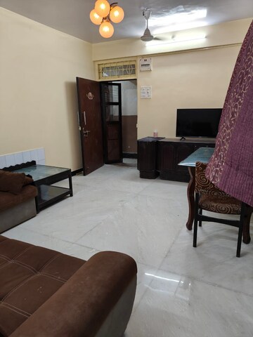Master Plan in 2 BHK Apartment at Dheeraj Solitaire, Malad West – for Rent