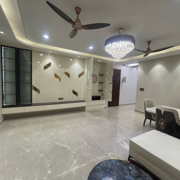 Living Room, niti khand 4 Bedroom 350 Sq.Mt. Builder Floor In Niti Khand Ghaziabad 8085139