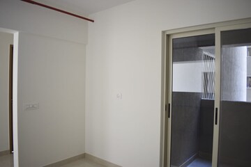 Room in 4 BHK Apartment at Supreme Estia Phase 1, Baner – for Rent