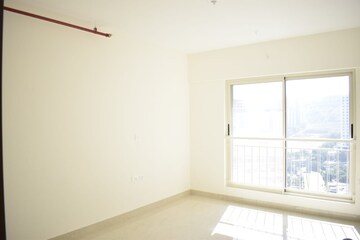Room in 4 BHK Apartment at Supreme Estia Phase 1, Baner – for Rent