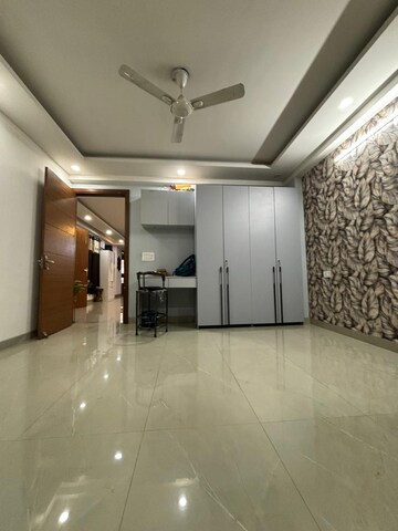 Living Room in 3 BHK Apartment at Saket – for Rent