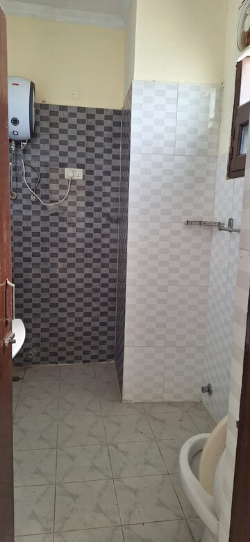 Bathroom in 3.5 BHK Apartment at Sector 20 – for Rent