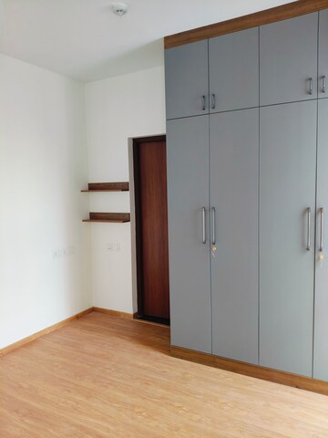 Room in 2 BHK Apartment at Brigade Cornerstone Utopia, Varthur – for Rent