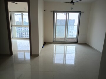 Room in 2 BHK Apartment at Ashar Axis, Majiwada – for Rent