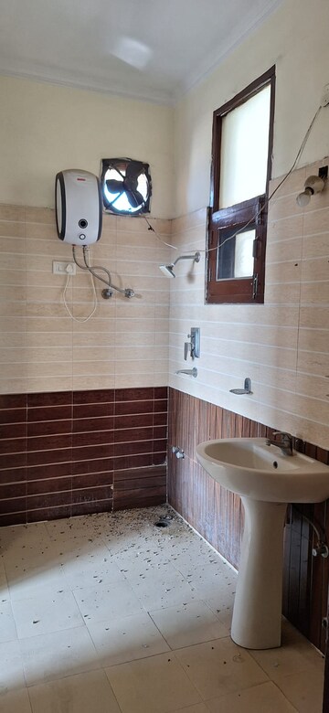 Bathroom in 3 BHK Apartment at Sector 20 – for Rent